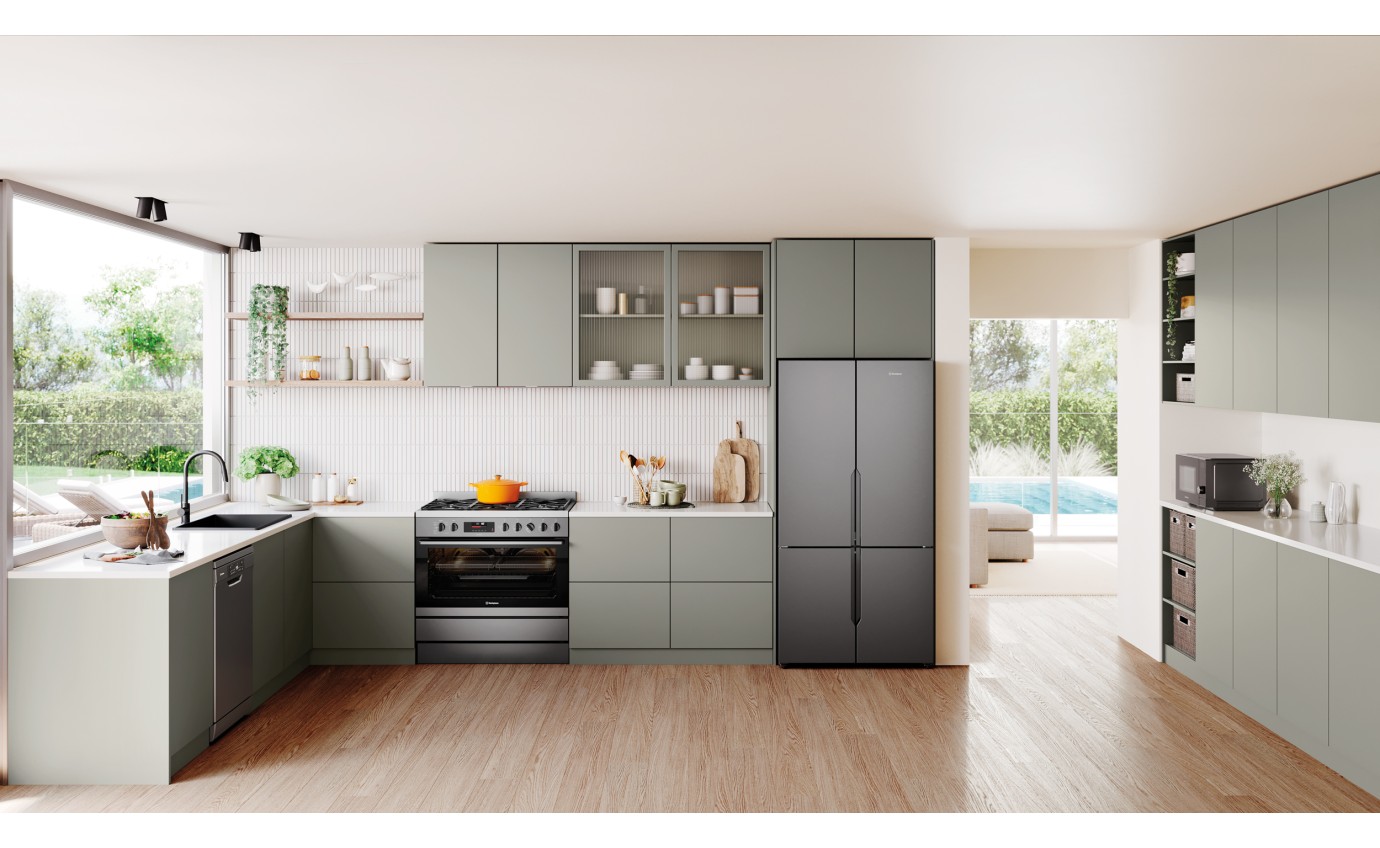 Westinghouse 90cm Dual Fuel Pyrolytic Freestanding Oven WFEP9717DD