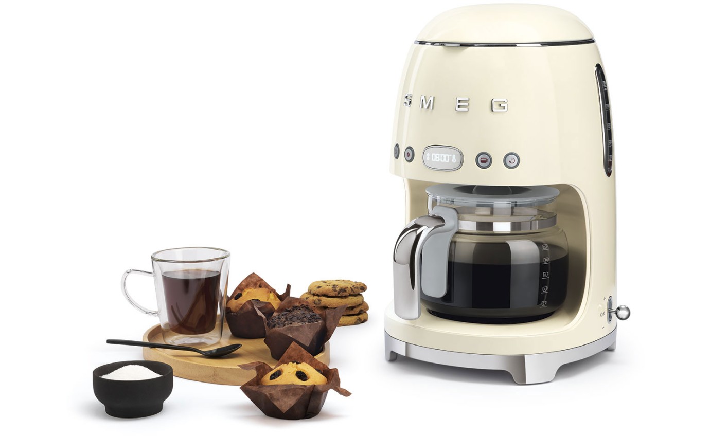 Smeg Drip Filter Coffee Machine - Red DCF02CRAU