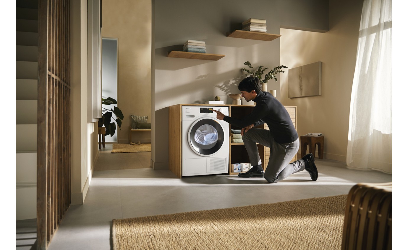 Miele 9kg Heat Pump Tumble Dryer TWD364WP