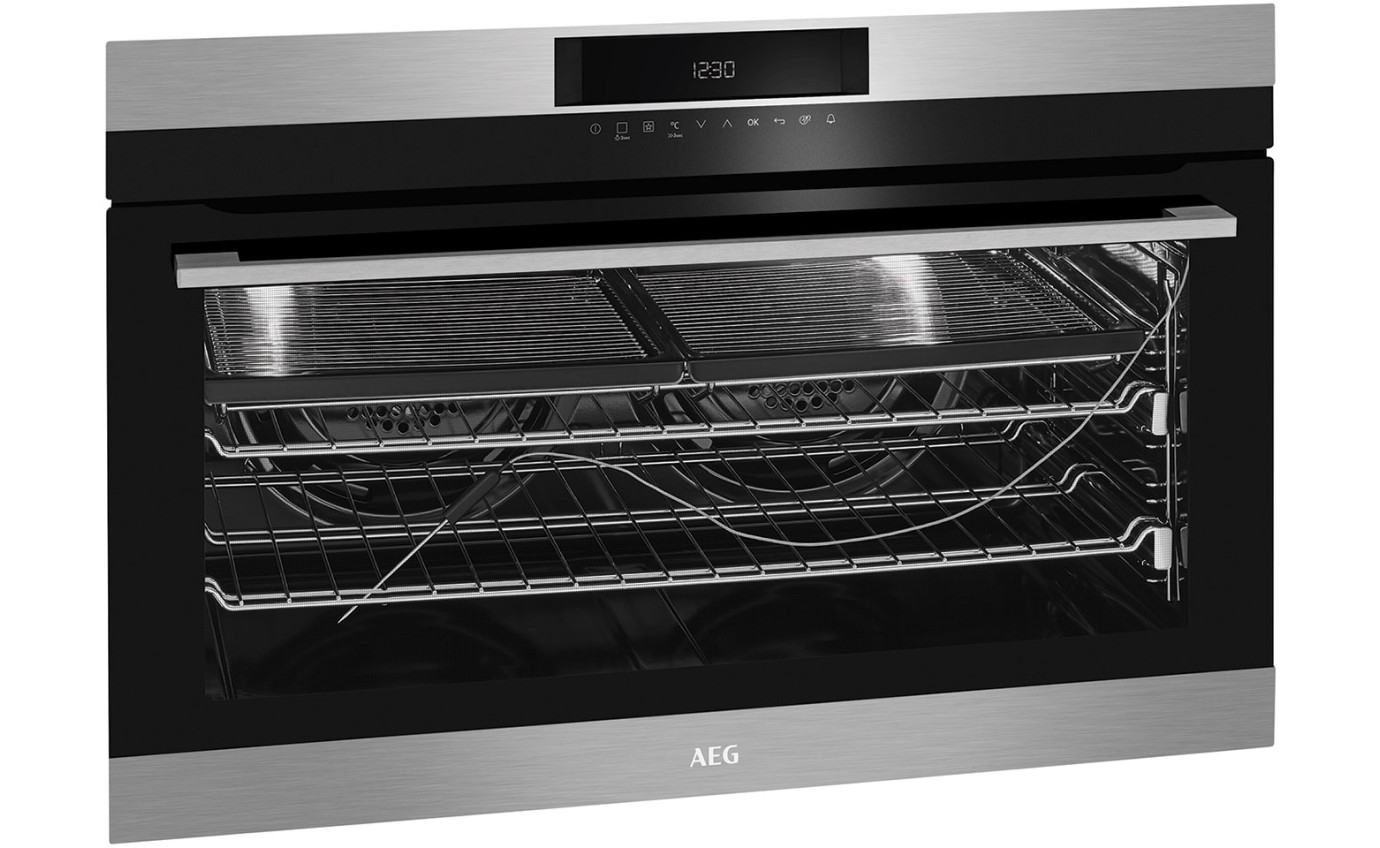 AEG 90cm Electric Multifunction Oven BPK722910M