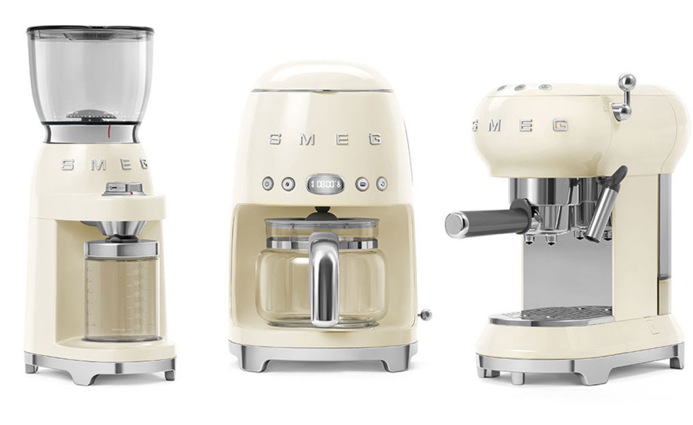 Smeg Drip Filter Coffee Machine - Red DCF02CRAU